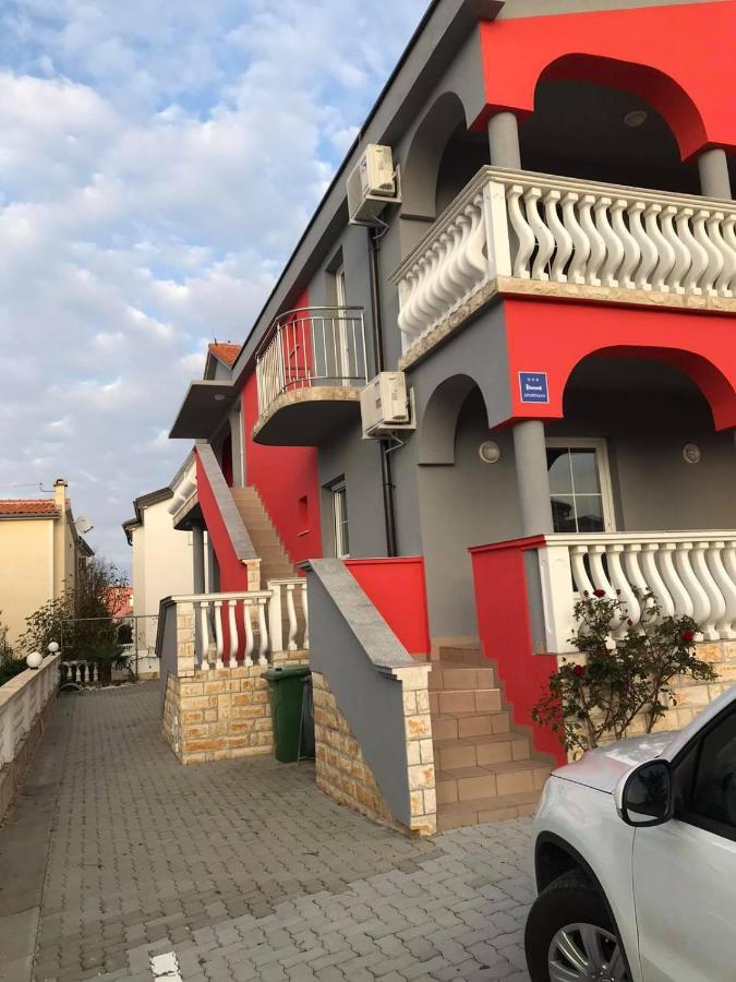 Ferienwohnung Santoni Vir Exterior foto