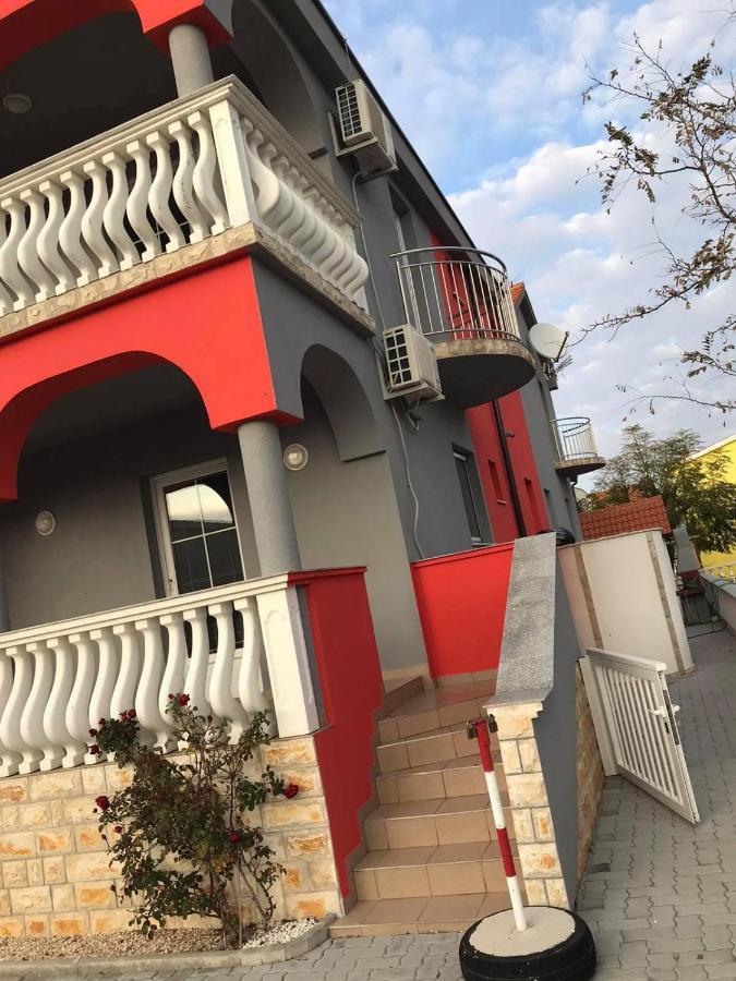 Ferienwohnung Santoni Vir Exterior foto