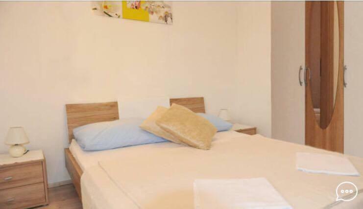 Ferienwohnung Santoni Vir Exterior foto